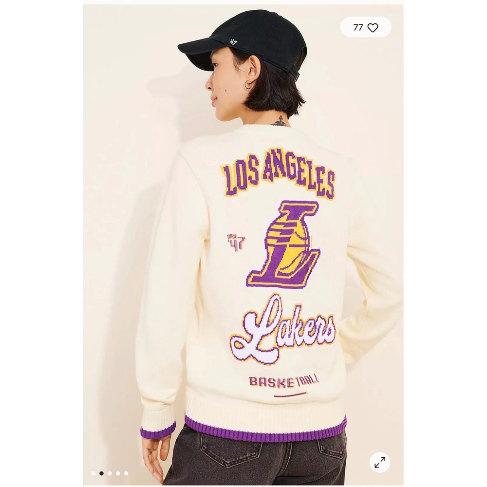 The Wild Collective Los Angeles Lakers Cream Cotton Knit Crewneck Sweater Small